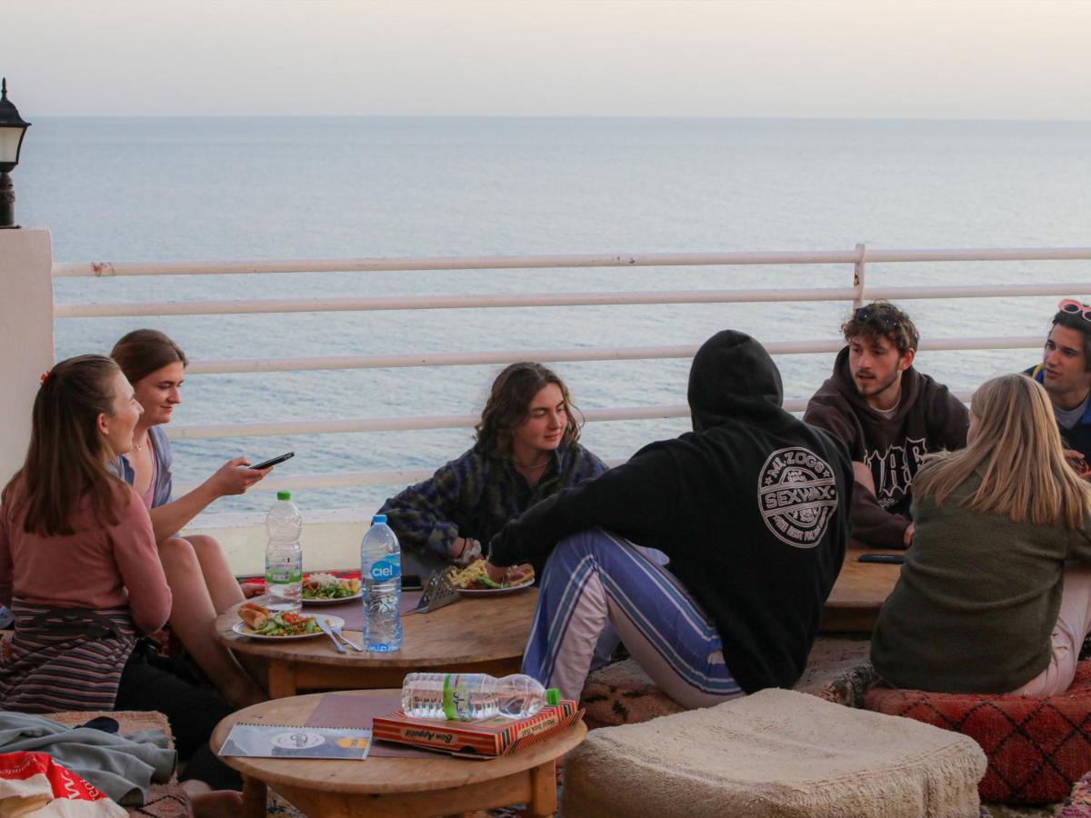 Locals Taghazout Surfcamp Hotel Exterior photo